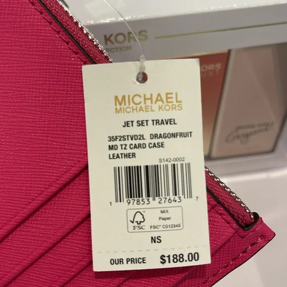 MICHAEL KORS
Jet Set Travel Medium Top Zip Leather Card Case Wallet 
Dragonfruit - Picture 5 of 16